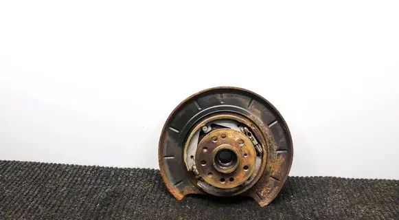 Mercedes-Benz GL X164 Rear wheel hub A1645400717