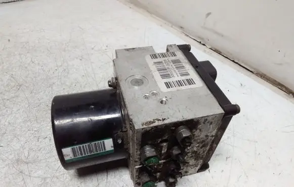 Peugeot 407 ABS Pump 306522393065 15848403 S118676001M