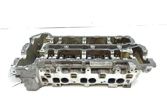 Mercedes-Benz C W204 Engine head A6420105820 A642010582015500 15500