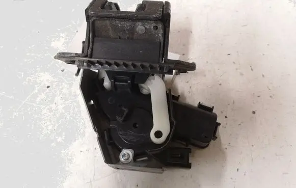 Mazda 6 Tailgate/trunk/boot lock/catch/latch C6728