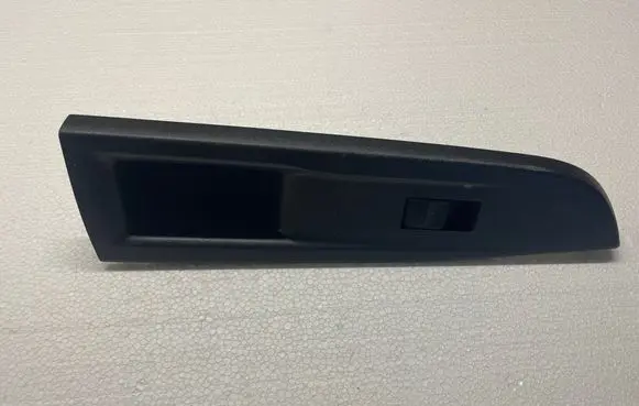 Subaru Trezia Electric window control switch 7423152600