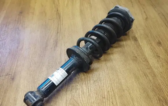 BMW X3 G01 Rear shock absorber with coil spring 6871802 33506871802