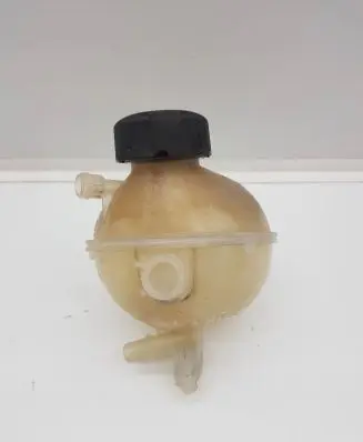 Citroen C3 Aircross Coolant expansion tank/reservoir 9800777280