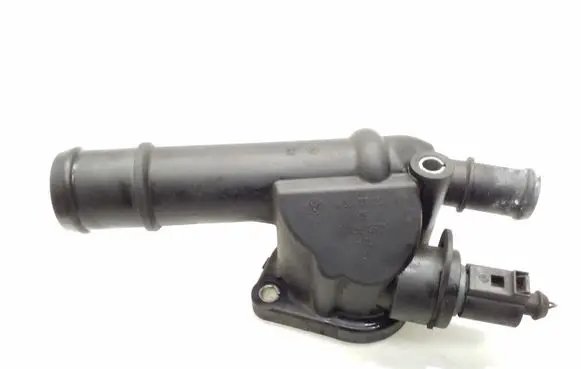Volkswagen Golf V Engine coolant pipe/hose 03G121132B