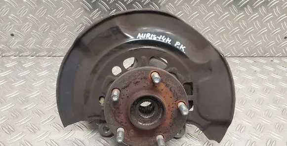 Toyota Auris E180 Front wheel hub 