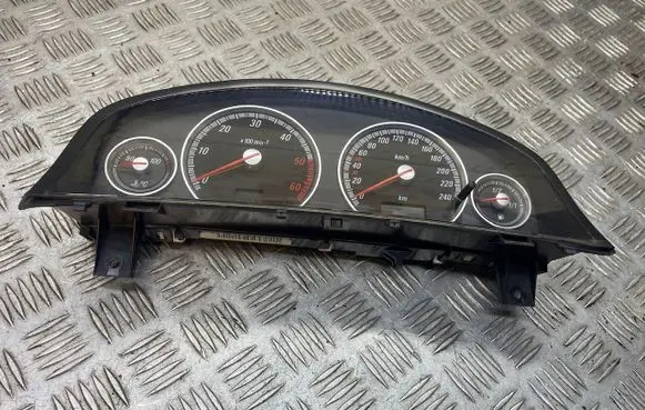 Opel Vectra C Speedometer (instrument cluster) 13140911SH