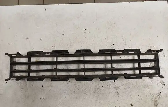 Front bumper lower grill