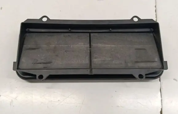 Nissan Juke II F16 Quarter panel pressure vent 8200213712C