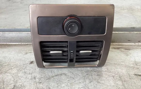 Audi A6 S6 C5 4B Dash center air vent grill 4B0819203 AS3SZ