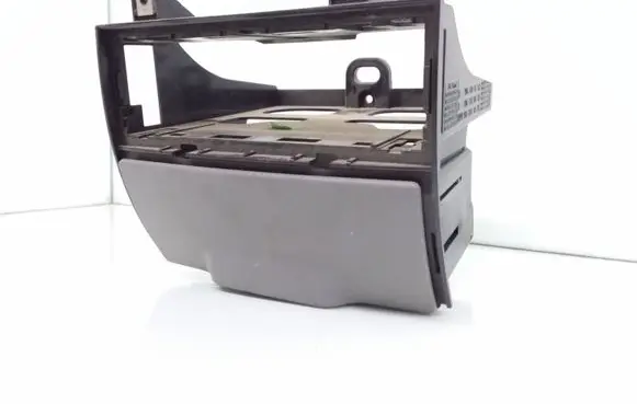 Cup holder front