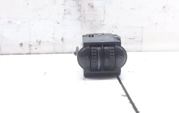 Volkswagen PASSAT B5 Headlight level height control switch 3B0941333C