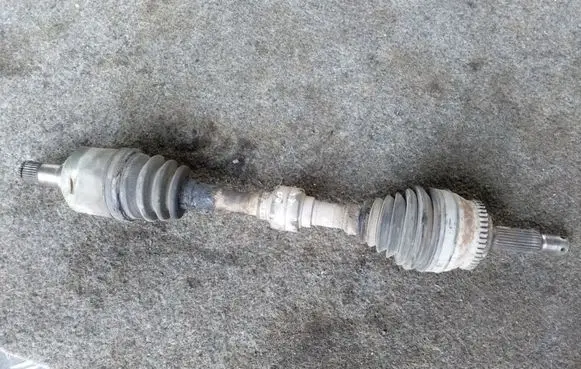 Mitsubishi Space Wagon Front driveshaft