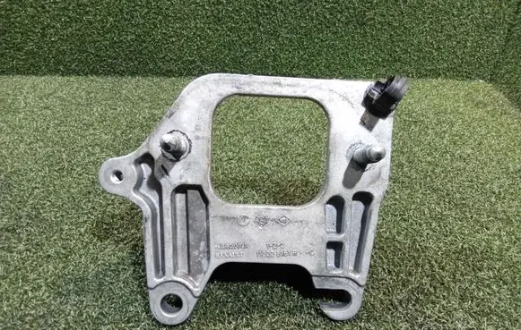 Renault Trafic III (X82) Gearbox mounting bracket 112228161R