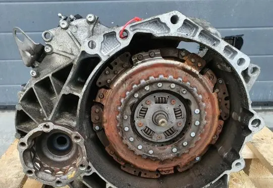 Volkswagen PASSAT B7 Manual 5 speed gearbox 0AM325065S