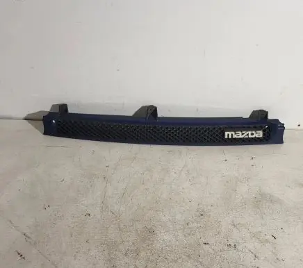 Mazda 121 Front grill