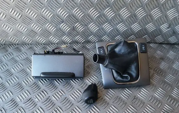 Honda Accord Gear lever shifter trim leather/knob 