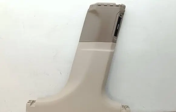(B) pillar trim (bottom)