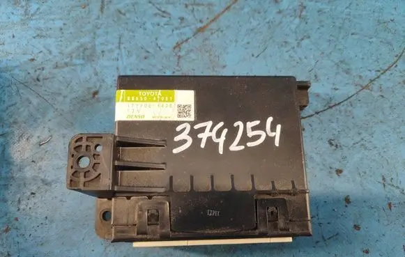 Toyota Prius (XW30) Air conditioning/heating control unit 8865047081