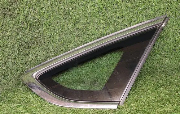 Ford Fusion II Rear side window DS73F29700B