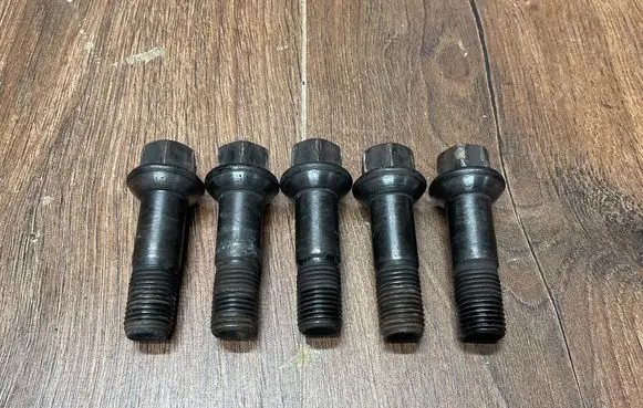 Mercedes-Benz E W213 Nuts/bolts A0009907607