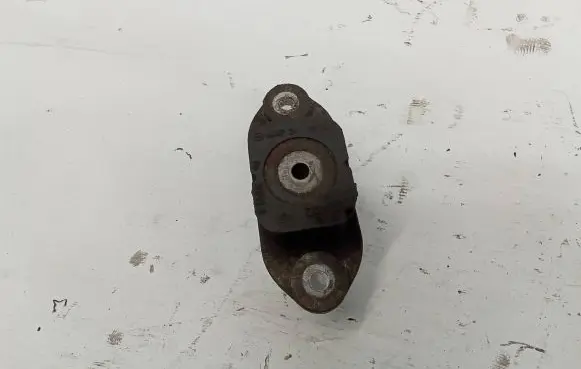Mercedes-Benz Vito Viano W447 Gearbox mount A4472411413