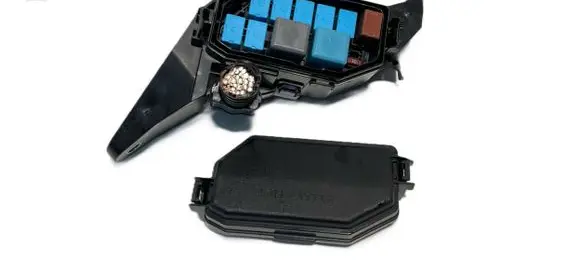 Toyota C-HR I Fuse box set 82662F4270 30486 82666F4070