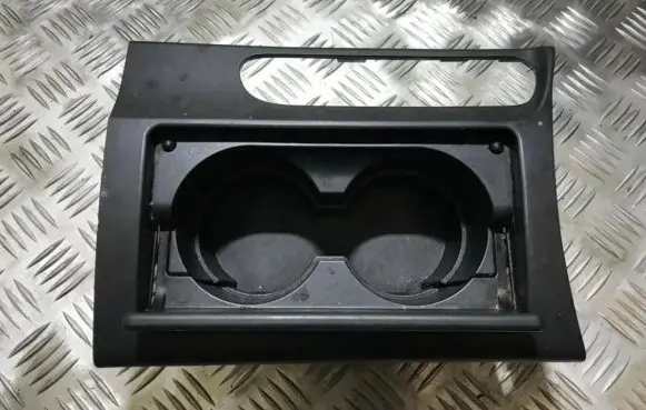 Mazda 6 Cup holder gj6a64361