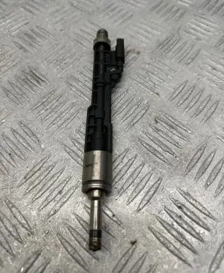 BMW X5 F15 Fuel injector 13647645960 10213541