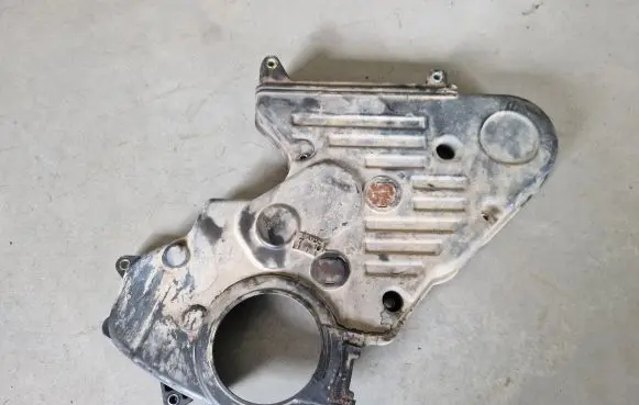 Mitsubishi L200 Timing belt guard (cover) 1062A044