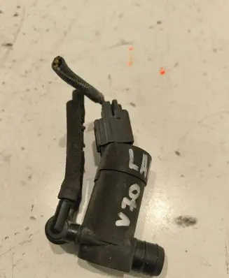Volvo V70 Windscreen/windshield washer pump