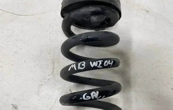 Mercedes-Benz C W204 Rear coil spring