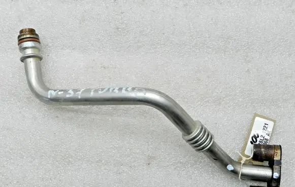 Nissan Qashqai Turbo turbocharger oiling pipe/hose 1519800Q0N