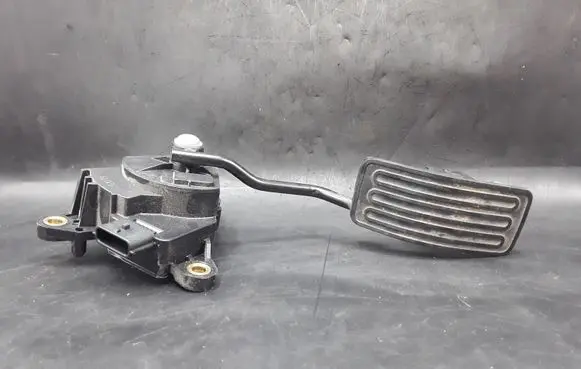 Nissan Qashqai Accelerator throttle pedal 3207B10177 10177 3207B