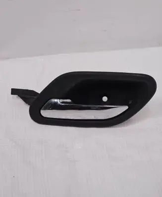 BMW 5 E39 Front door interior handle 8226049