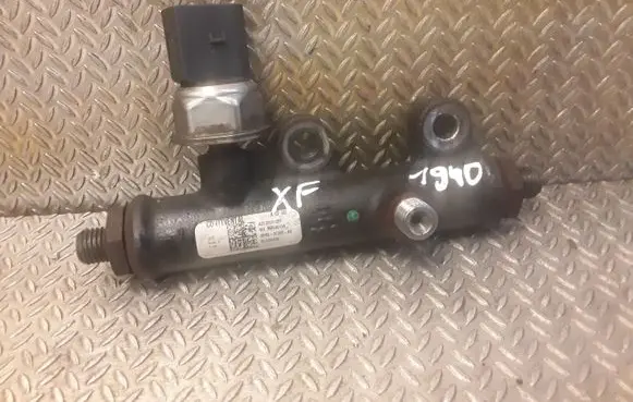 Jaguar XF X250 Fuel main line pipe 4R8Q9C066AE