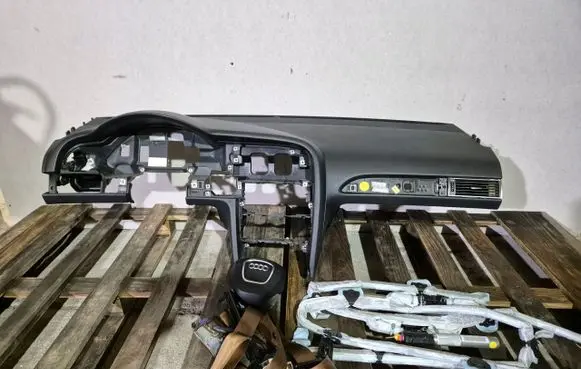 Audi A6 S6 C6 4F Dashboard 