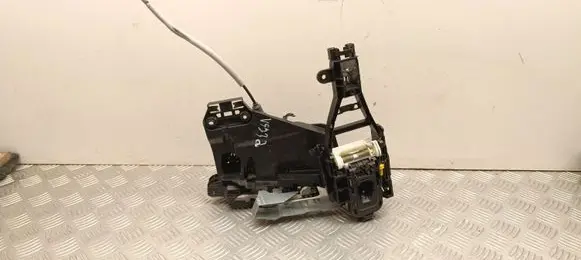 Volvo XC40 Front door lock 31349894