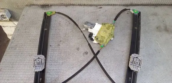 Audi Q7 4L Rear door window regulator with motor 977272101 4L0959802B
