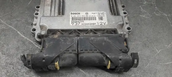 Alfa Romeo 147 Engine control unit/module ECU 0281012858