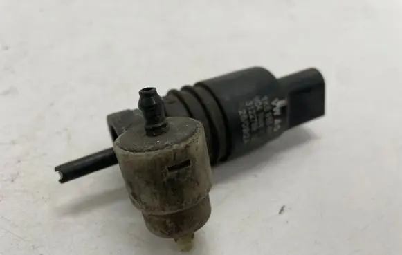 Skoda Octavia Mk3 (5E) Windscreen/windshield washer pump 1K6955651