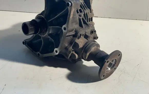 Gearbox transfer box case
