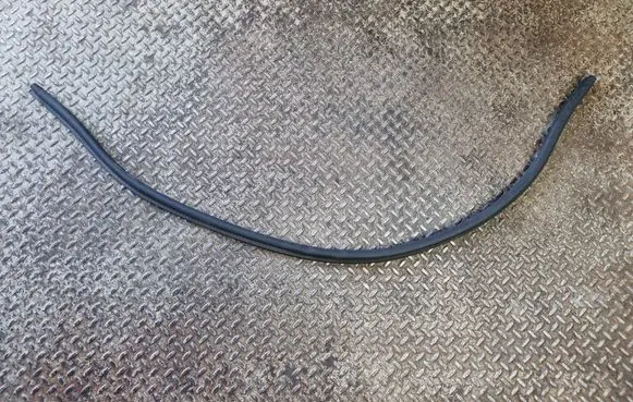 Audi Q3 F3 Engine compartment rubber 8S0823723A