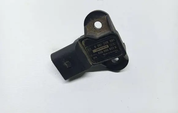 Audi A3 S3 8P Air pressure sensor 036906051