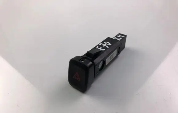 Volvo V60 Hazard light switch 9123681