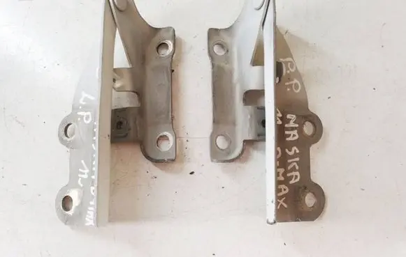 Isuzu D-Max Engine bonnet/hood hinges