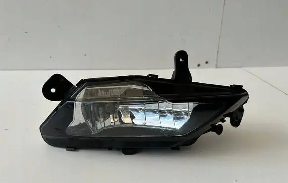 Opel Insignia B Front fog light 662588537R