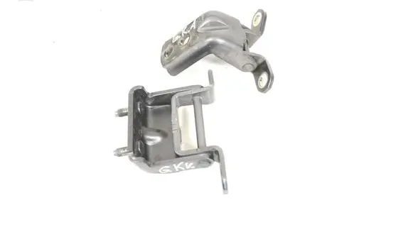 Nissan X-Trail T32 Rear door lower hinge A042248