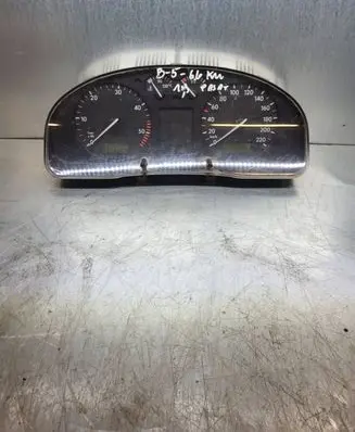 Volkswagen PASSAT B5 Speedometer (instrument cluster) 09051969906