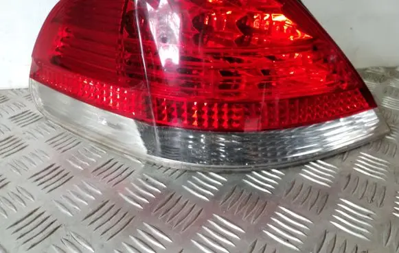BMW 7 E65 E66 Rear/tail lights 6937235