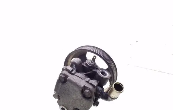 Mazda 3 I Power steering pump 4X075352